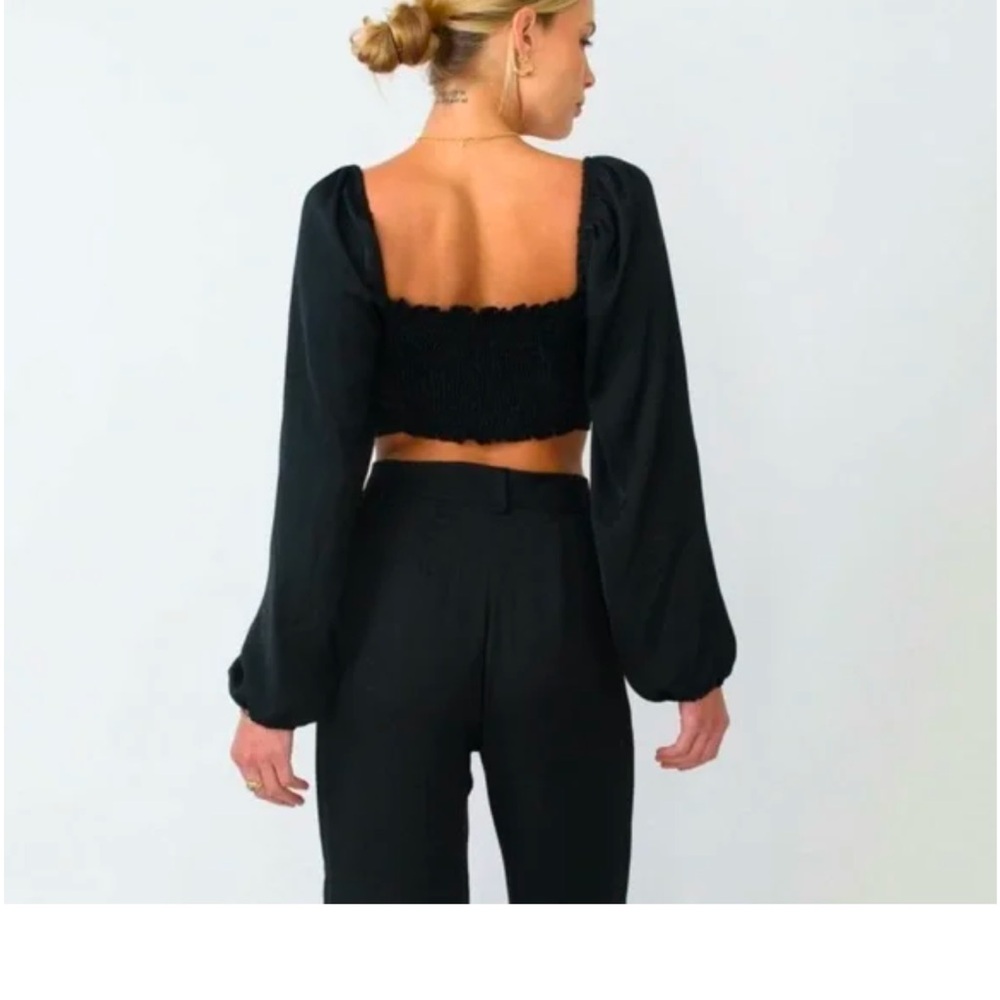 RESA Everly Blouse in Black - Picture 2 of 7